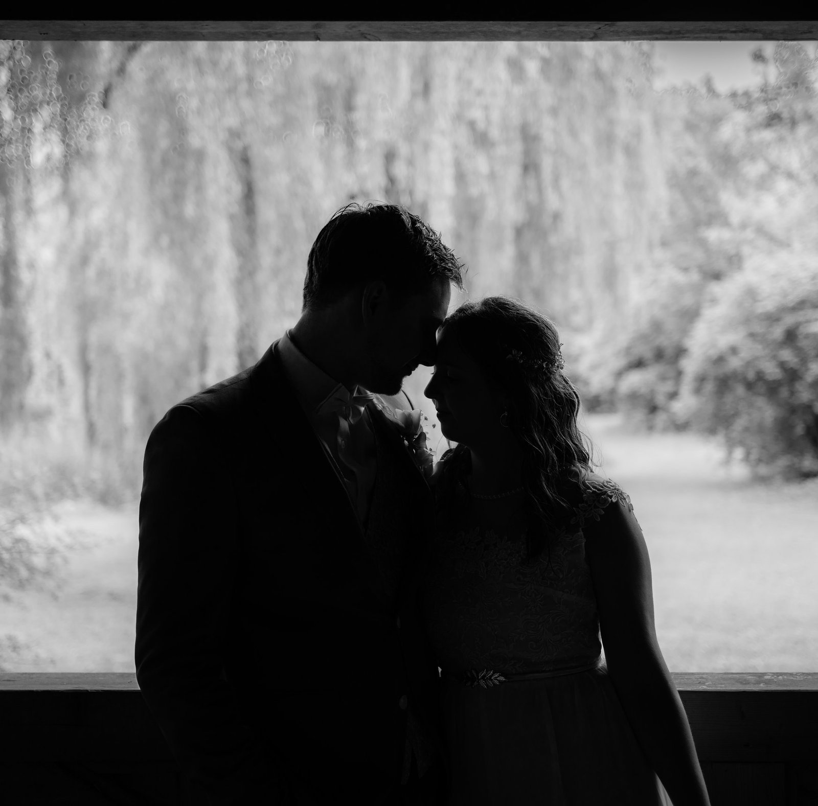 Hochzeitsfoto paar Shillouette schwarz weiß Bild
